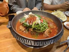 -喇喇排骨火锅·传统韩式脊骨汤(望京西园总店)