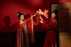 -雪中彩影婚纱摄影·微光艺术中心