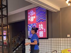-刘姐啤酒鱼民族演艺餐厅(西街总店)