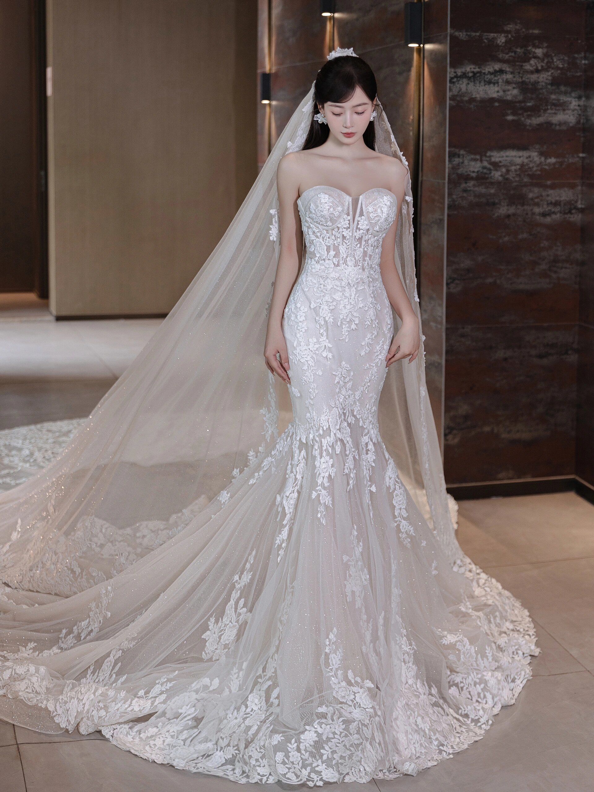 不愧是火🔥爆全网的蕾丝鱼尾婚纱 太绝了