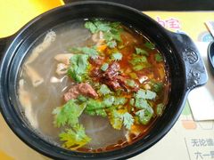 -老娘舅餐厅(黄龙体育中心店)