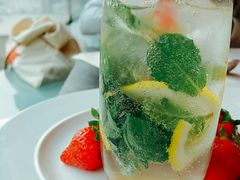 -东方红海鲜百汇(国际大厦店)