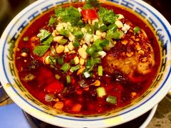 -沪小二炭火蛙锅(淮海中路美食不夜城店)