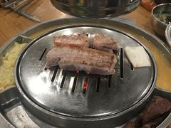 刀削五花肉-姜虎东白丁烤肉(深圳湾后海汇店)