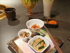 -铭牛烧肉·和牛海鲜自助(高新月牙湖店)