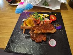 迷迭香新西兰羊排-威克特披萨汉堡