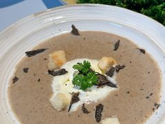 黑松露菌菇奶油汤-22ºN BISTRO西餐&酒馆(石奥商业街店)