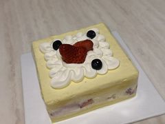 积慕草莓奶油蛋糕-积慕Cake(解放大道店)
