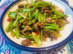 小炒黄牛肉-岁时纪食养山房