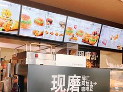 -肯德基(南京站A2检票口楼上)