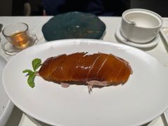 酥香嫩烤鸭-四季民福烤鸭店(外滩外白渡桥店)