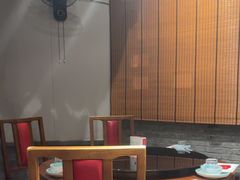 -川流不息·地道川菜·小龙虾(新松江路店)