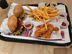 -The Habit Burger Grill 哈比特汉堡(复兴soho店)
