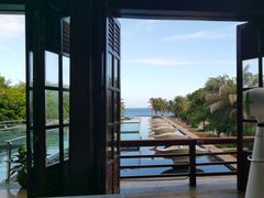 -亚龙湾喜来登·美景台大堂吧