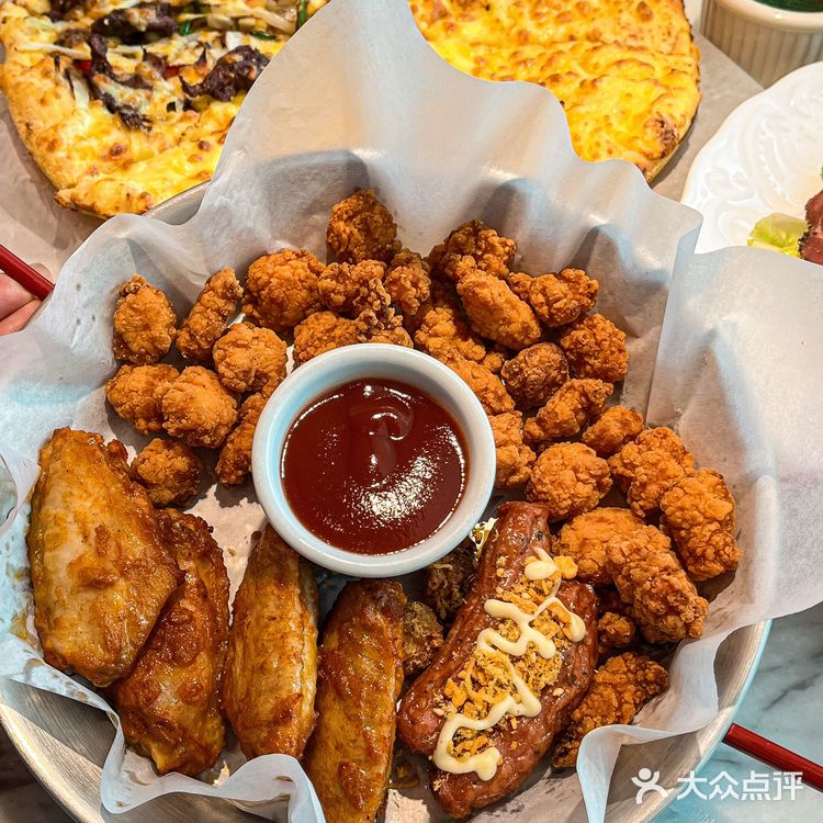 ：地盘薄比萨 ：正弘汇6楼 - 榴莲披萨