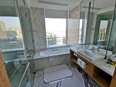-上海漕河泾万丽酒店