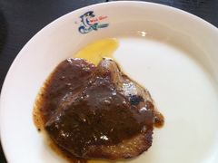 煎鹅肝-小天鹅戴斯酒店鲸鲨百汇创作料理