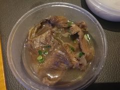 苗家清炖牛肉粉-俏凤凰(美林M·LIVE天地东座店)