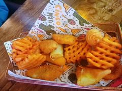 炸物拼盘-Famous肥猫墨西哥音乐餐吧(五棵松华熙LIVE店)