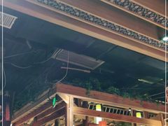 -野山舂·贵州现舂酸汤火锅(鸿通城店)