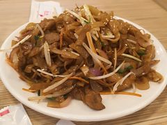 干炒牛河-粤仔湾砂锅粥(广益哥伦布店)