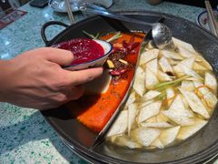 -鸿姐老火锅(疁城新天地店)