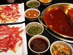 -顶顶汤火牛排火锅·经典铜锅涮肉