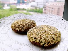 宫廷芝麻烧饼-铜来聚老北京涮肉(恒隆广场店)