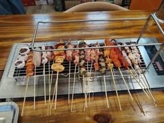 -哈尔滨小酒馆·鲜肉现穿自助烧烤(康新花园店)