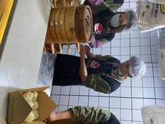 -舒小笼松针小笼包