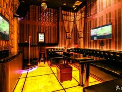 -皇马纯KTV·量贩·聚会(民治店)