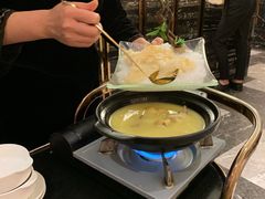 花胶鸡煲汤-维园悦谱·海派家常菜(乌鲁木齐南路店)