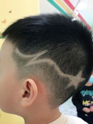 -爆米花儿童美发乐园