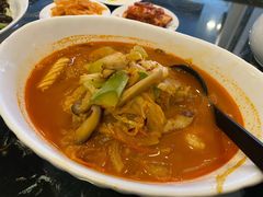 辣海鲜面-桃园中华料理炸酱面(燕儿岛路店)