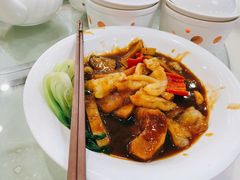 蚝皇柚皮焖花胶-清心鸡沙田乳鸽店·非遗传承(粤垦路店)