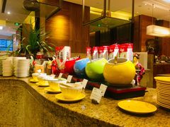 -华邑酒店·鲜艳全日自助餐厅
