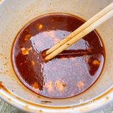 端上一个小板凳，坐门口开吃，到位！