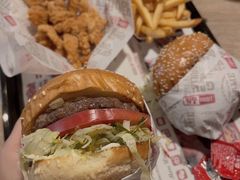 -The Habit Burger Grill 哈比特汉堡(复兴soho店)