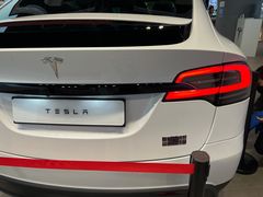 -TESLA 特斯拉(上海太古汇体验店)