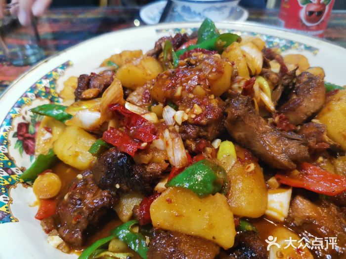 啊臻味道米粉·五月花儿(沙嘴店)大盘土鸡图片