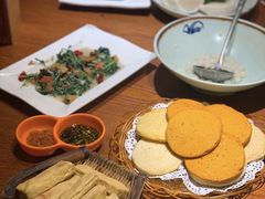 -老滇山寨•云南特色菜•地方菜•民族风情歌舞表演(金碧店)