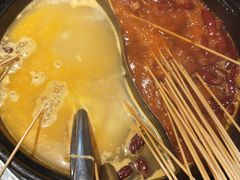 -两三事小郡肝串串香火锅(桂庙店)