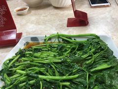 -华威达牛庄(黄埔大道西店)
