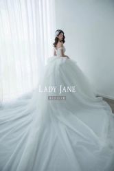 -Lady  Jane高端婚纱礼服馆
