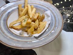 -LESCEDARS Brasserie Bistro香柏树