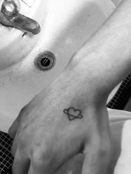 -椿树下·Tattoo纹身工作室