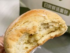 -日禾日尝鲜活面包(武商Mall店)