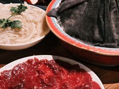 -城墙拐拐火锅(三峡广场黑金冠店)