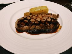 -恰餐厅及酒吧 CHAR Bar & Grill (北京丽都皇冠假日店)