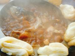 贴饼子-龙福源密云水库灶台鱼